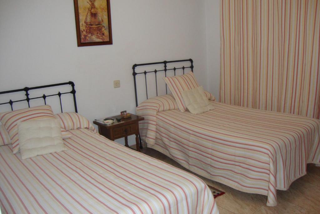 Hostal Alba Taruta Guadalupe  Phòng bức ảnh