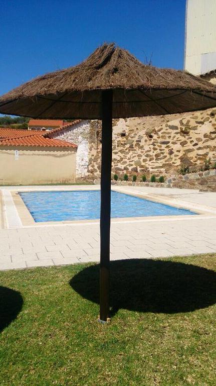 Hostal Alba Taruta Guadalupe  Ngoại thất bức ảnh