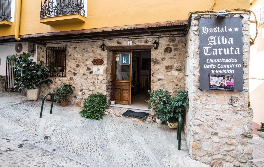 Hostal Alba Taruta Guadalupe  Ngoại thất bức ảnh